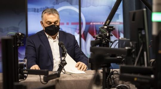 Orbán Viktor: Megszűnik a kijárási korlátozás és a kötelező maszkhasználat