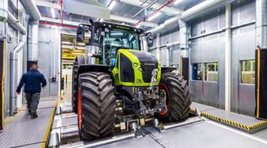 A CLAAS elindítja a “Jövő traktorgyárát” Le Mans-ban