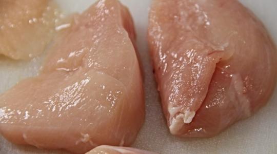 Csirkehús: nőnek az árak, csökken a behozatal 