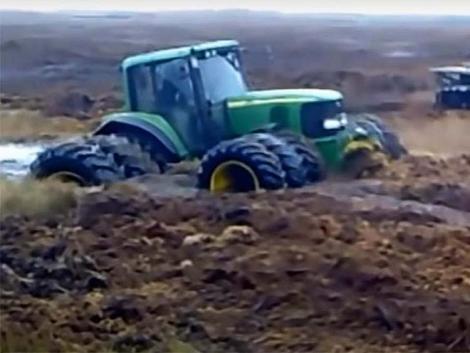 Született gépkezelők? Végzetes és vicces traktoros bakik
