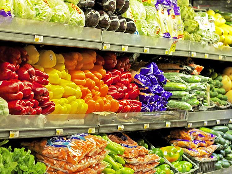 Zöldségek egy áruházban