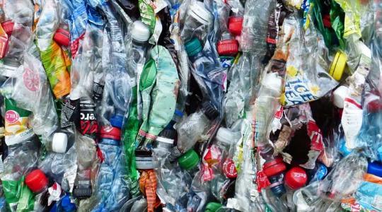 600-700 tonna műanyag hulladék újrahasznosítására készülnek