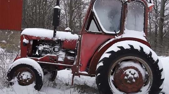 Így indul a hóban hagyott 60 éves VOLVO traktor