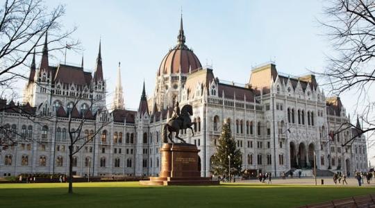 Így fog Magyarország 9000 milliárd forintot elkölteni 2027-ig
