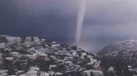 Erre senki sem számított: hóvihar és tornádó Görögországban - videó!
