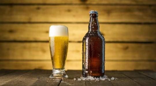 Új fejlesztés: végre valódi sör íze lesz az alkoholmentes sörnek