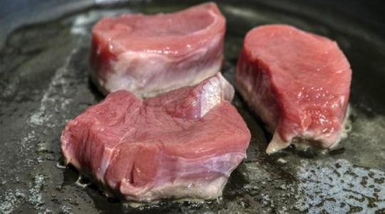 Külföldről érkezik az olcsó sertéshús: a hatóság véget vet a trükközésnek