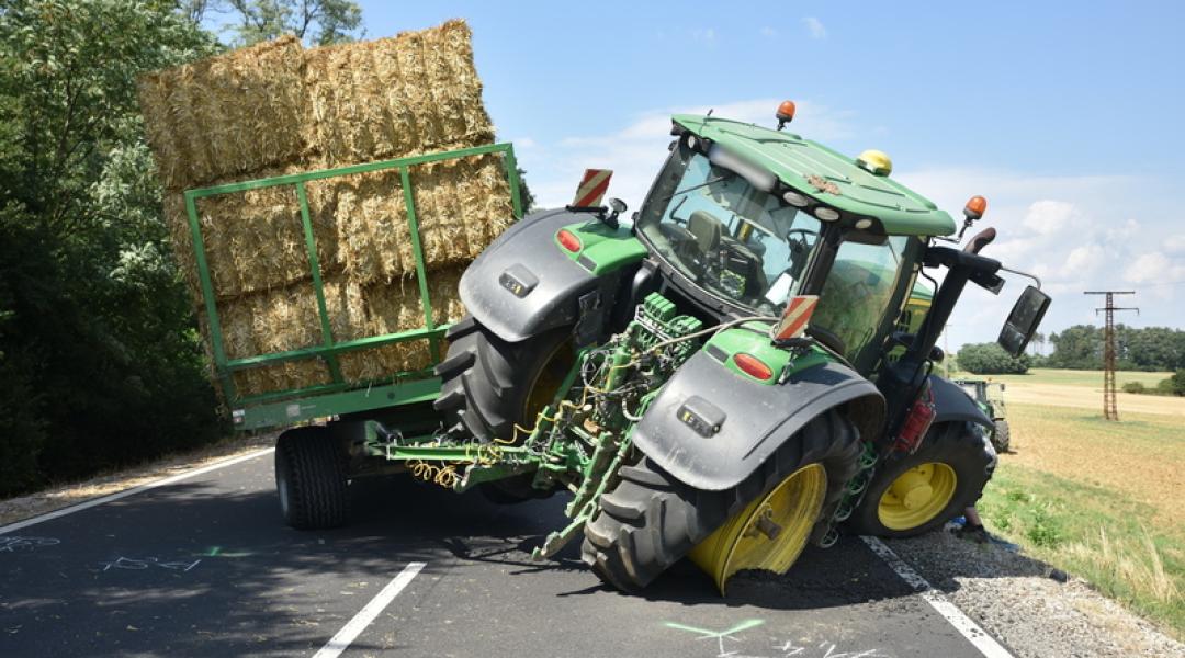 S.O.S. Keressük a John Deere traktor balesetét okozó kamionost! – Képek