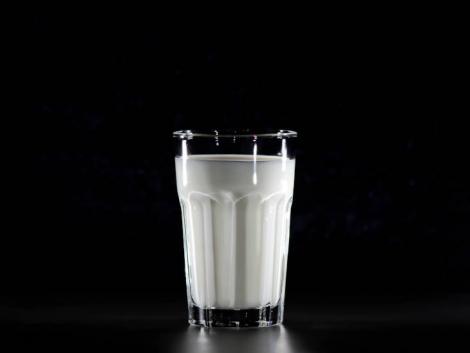Zuhanórepülésben a globális tejfogyasztás