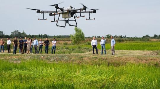 Drónok harca – A MATE spéci kísérletbe kezdett a rizsföldek fölött