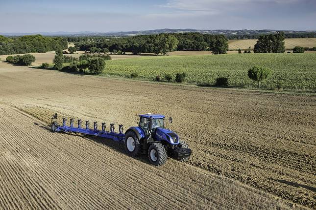 New Holland traktor