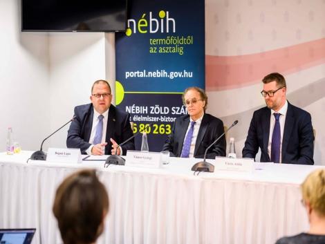 Rendkívüli helyzet: felülcímkézhetik vagy részlegesen átcímkézhetik a gyártók az élelmiszereket Rendkívüli helyzet: felülcímkézhetik vagy részlegesen átcímkézhetik a gyártók az élelmiszereket