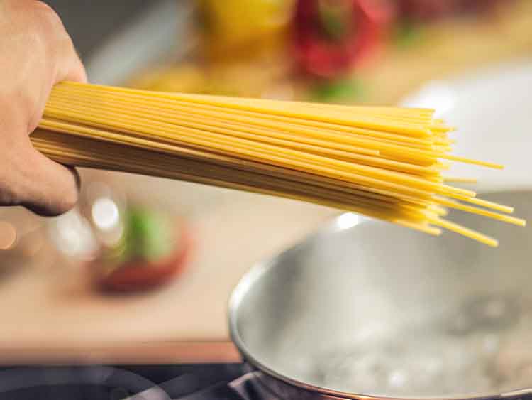 1 kg spagetti tészta 89 százalékkal egy év alatt