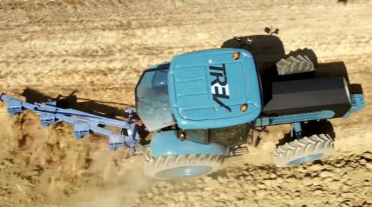 Íme az új török elektromos traktor – Videó!