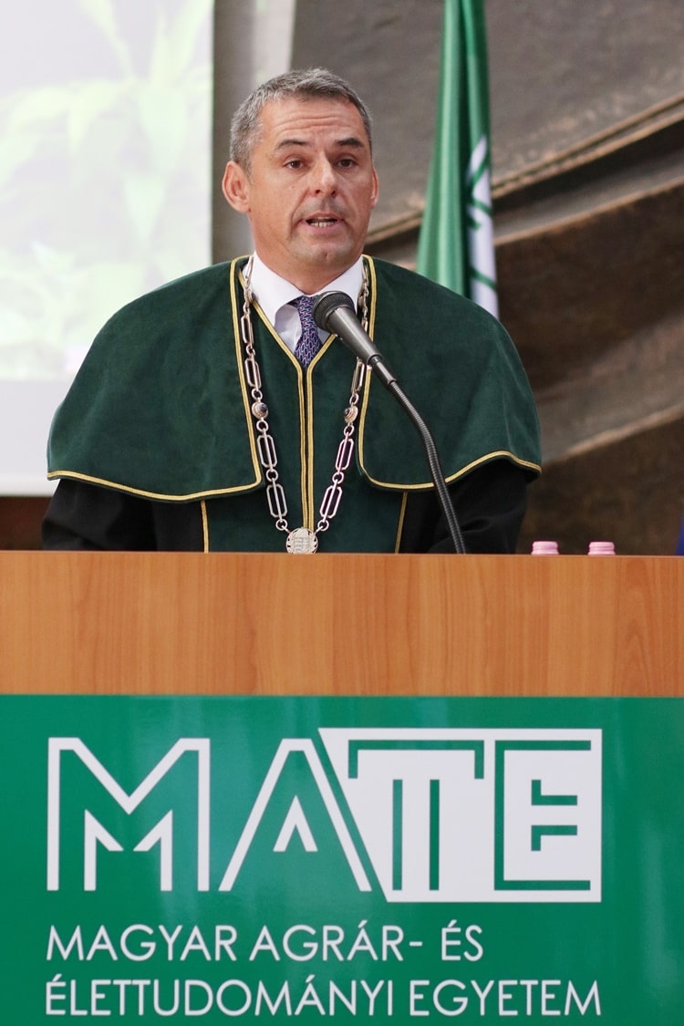 Dr. Gyuricza Csaba