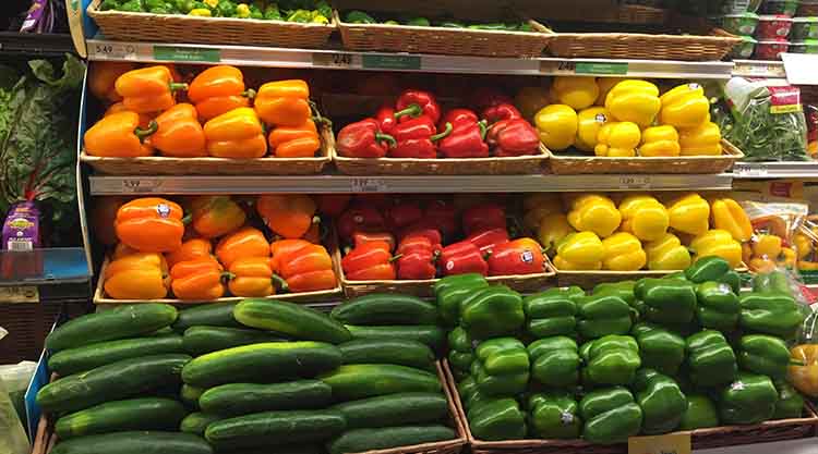 Az európai szupermarketekben megnőhet az EU-n kívüli zöldségek és gyümölcsök aránya