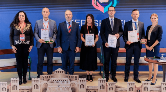 Nézd meg, melyik diszkontlánc kapott díjat a magyar termékek iránti elkötelezettségéért
