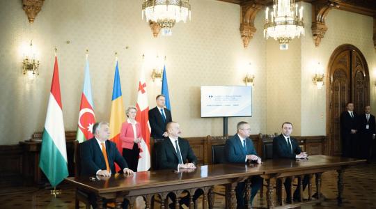 Elképesztően hosszú lesz az Azerbajdzsánból Magyarországra áramot szállító vezeték