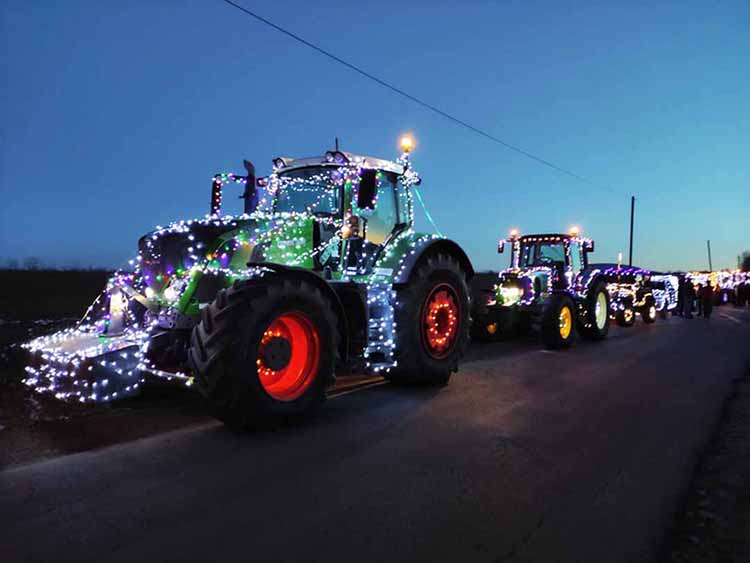 Karácsonyi traktor
