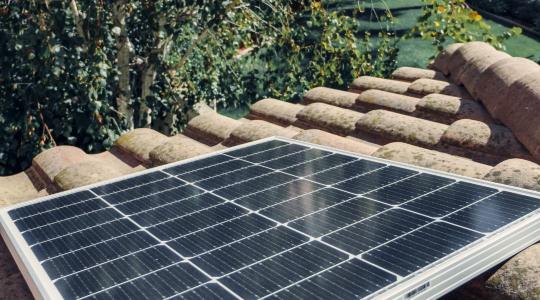 Ismét egy izgalmas magyar megoldás a napelem-tulajdonosoknak