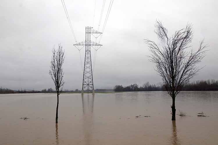 A Sajó áradása miatt vízzel elöntött terület Sajóivánka határában 2023. január 19-én