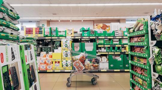9 csomaggal kevesebb élelmiszert vihetünk haza, mint 5 évvel korábban