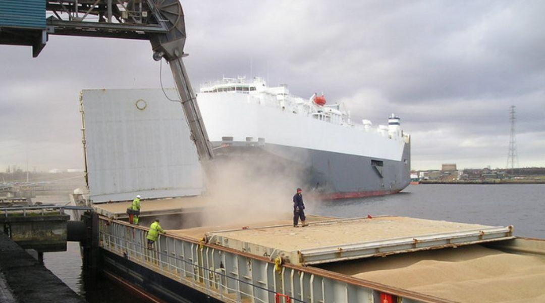 Egyelőre továbbra is indulnak az ukrán gabonát szállító hajók. Mit lép Moszkva?
