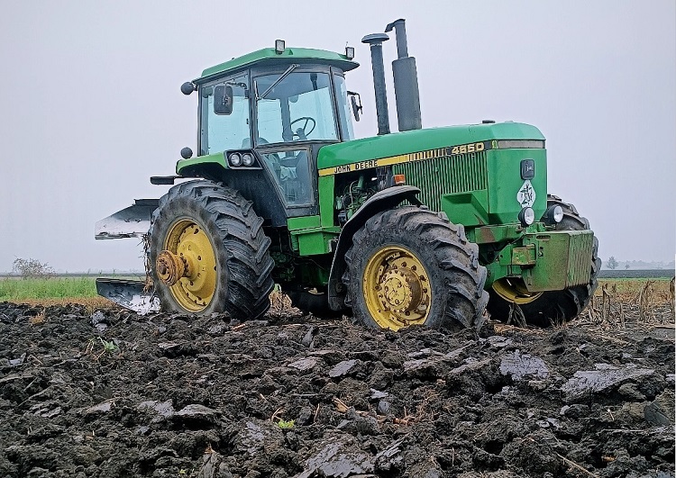 John Deere 4650 traktor