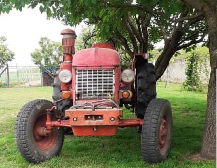 1961-es gyártású Renault N71s traktor