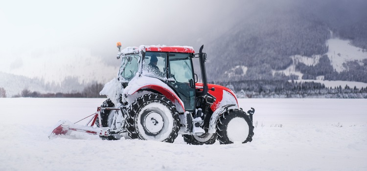 hó tél traktor