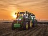 John Deere 7R traktorok – mezőgazdasági vállalkozása sokoldalú munkatársai