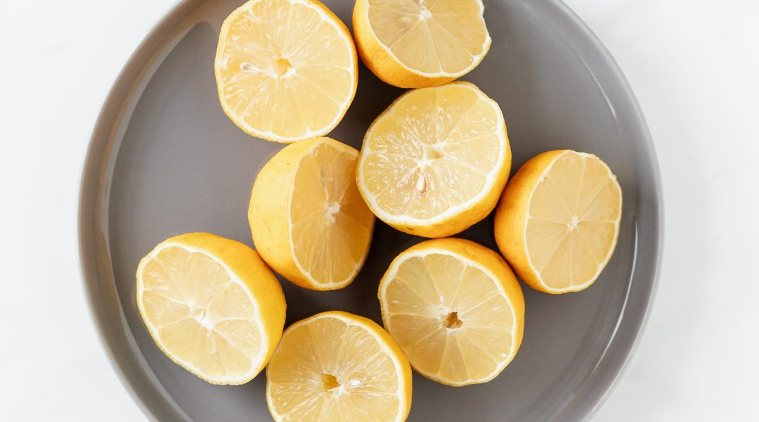A citrom ugyanis nanorészecskéket tartalmaz, és amikor a tudósok kísérleti patkányoknak adtak a gyümölcsből, ezzel megakadályozták a vesekő képződését az állatokban.