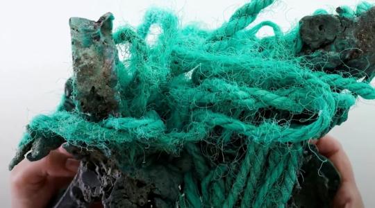 Ezt senki sem látta előre: rémisztő műanyag sziklák nőnek a tengerekben