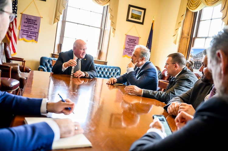 Nagy István az amerikai Kongresszus Mezőgazdasági Bizottságának elnökével, Glenn Thompsonnal történt találkozóján, Washingtonban