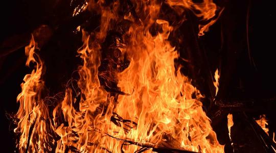 Pusztító tűz emésztette a nádast Orgovány közelében