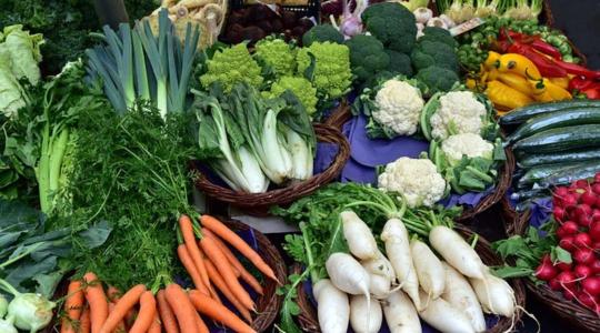 Növényvédő szerek: szigorú szabályok, folyamatos ellenőrzés – mennyire biztonságosak a hazai zöldségek, gyümölcsök?