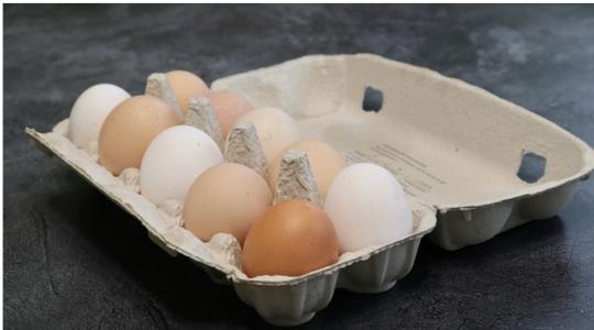 Zuhanórepülésben a tojás ára
