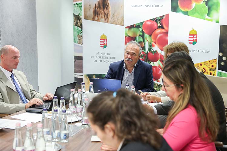 Nagy István Mikola Szolszkijjal, Ukrajna mezőgazdasági és élelmiszerügyi miniszterével folytatott megbeszélést