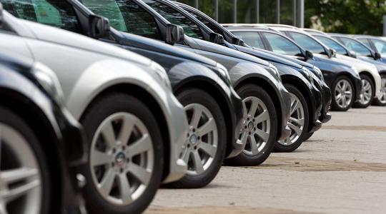 Jogerős ítélet: nem lehet feltétel nélkül emelni az új gépjárművek árát