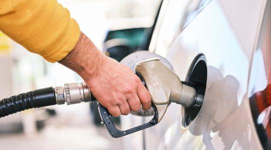 Hiába magas az üzemanyagok ára, nem mondunk le az autózásról
