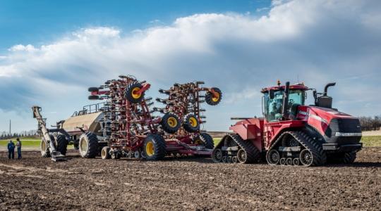 A mezőgazdaságigép-gyártóknak az agráriumban zajló szerkezetváltás mutatja az innováció irányát