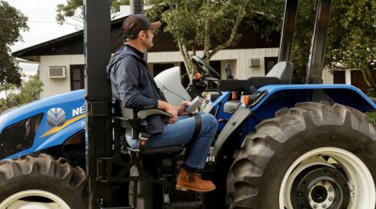 A New Holland megalkotta a világ első akadálymentes traktorát