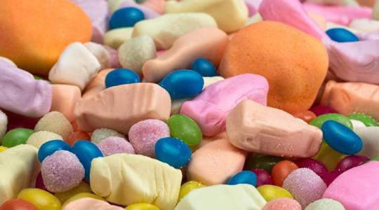 Radioaktív céziumot mutattak ki édességekben