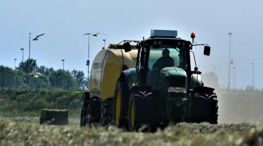 Van eredménye a gazdák tiltakozásának: az EU a közös agrárpolitika felülvizsgálatát javasolja 