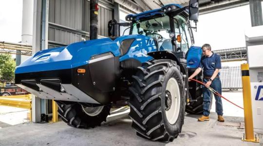 Mit tud ez a traktor, a legerősebb gázüzemű gép a piacon? 