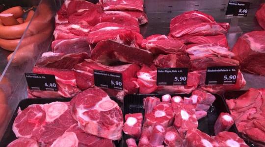 Mesterségesen megdrágítaná a húsok és tejtermékek árát a Világbank