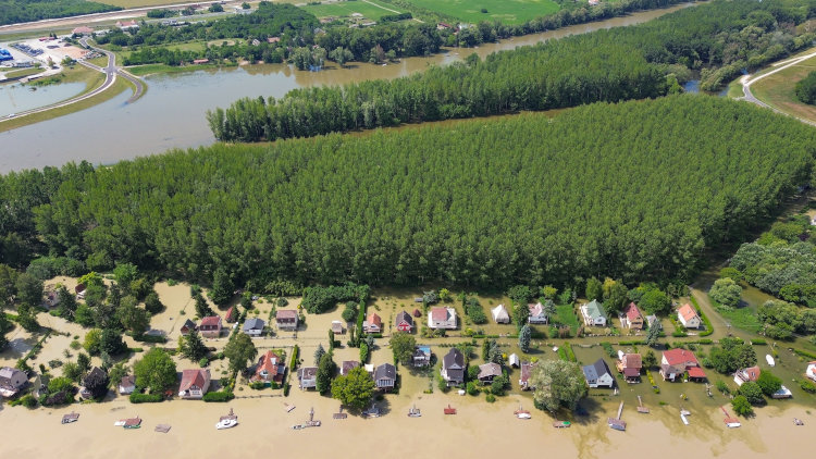 Ártérben lévő üdülőnegyedet árasztott el a Duna Győr-Moson-Sopron vármegyében