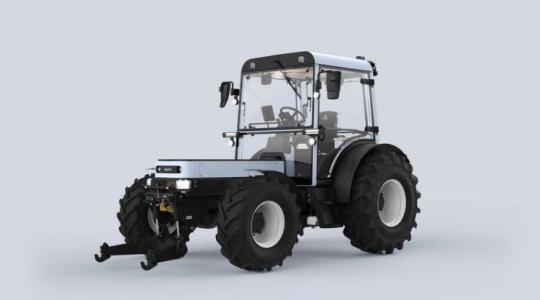 Futurisztikus elektromos traktor, cserélhető akkumulátorral