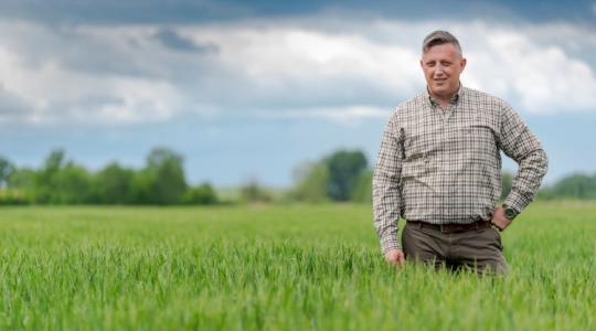 Zöld őrület, megmentett tehenek és teret vesztő agrárium – exkluzív interjú Győrffy Balázzsal