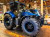 Ma kigördült a kétmilliomodik traktor a New Holland gyárából!